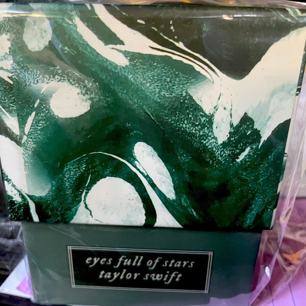 Brand new Taylor Swift candle